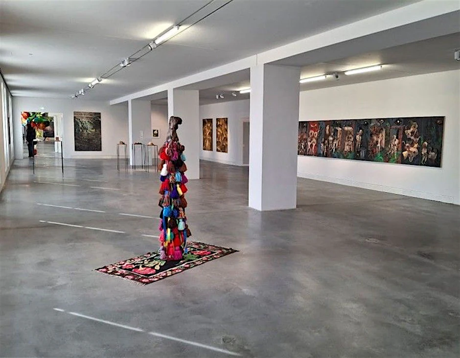 Erez Israeli: Installation „Pomul Strămoșilor“(Stammbaum)