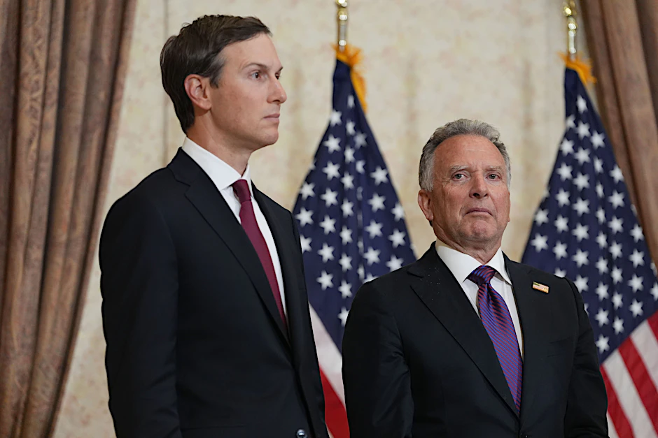 Keine Diplomaten: Jared Kushner (l.) und der Sondergesandte Steve Witkoff beim Pakistan-Besuch von US-Vizepräsident JD Vance