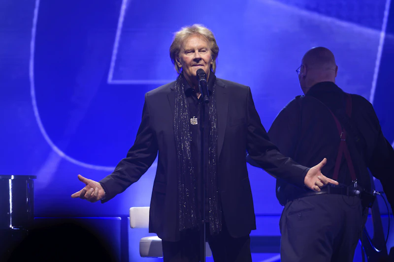 Howard Carpendale in der Berliner Uber-Arena : Er kennt Trump vom Golfen, aber mag ihn nicht mehr