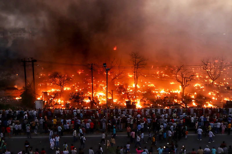 Indien: Großbrand richtet schwere Zerstörung in Lucknow an