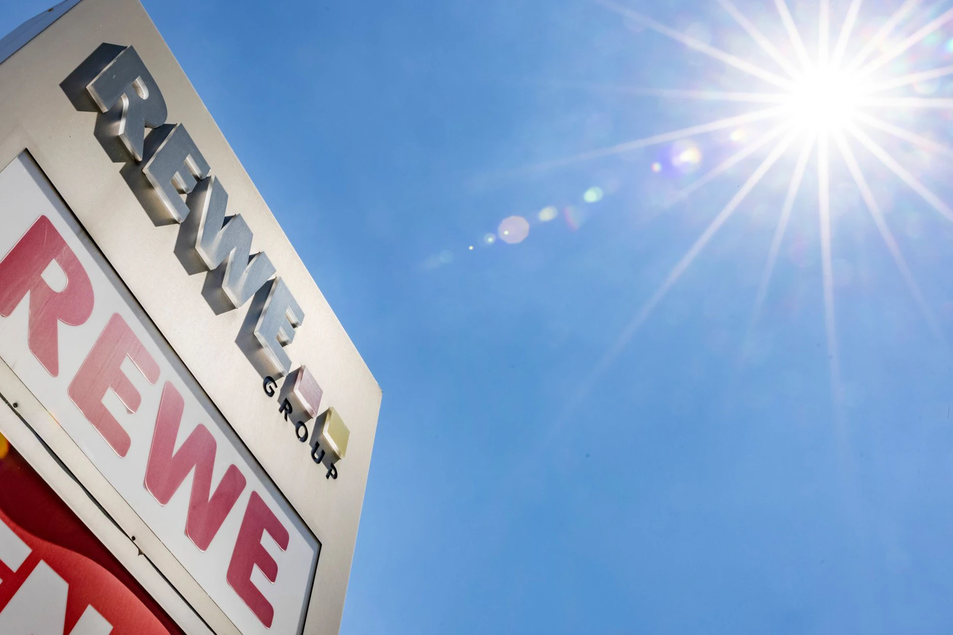 Die Rewe-Gruppe will bis zu 40 Filialen von Tegut übernehmen.