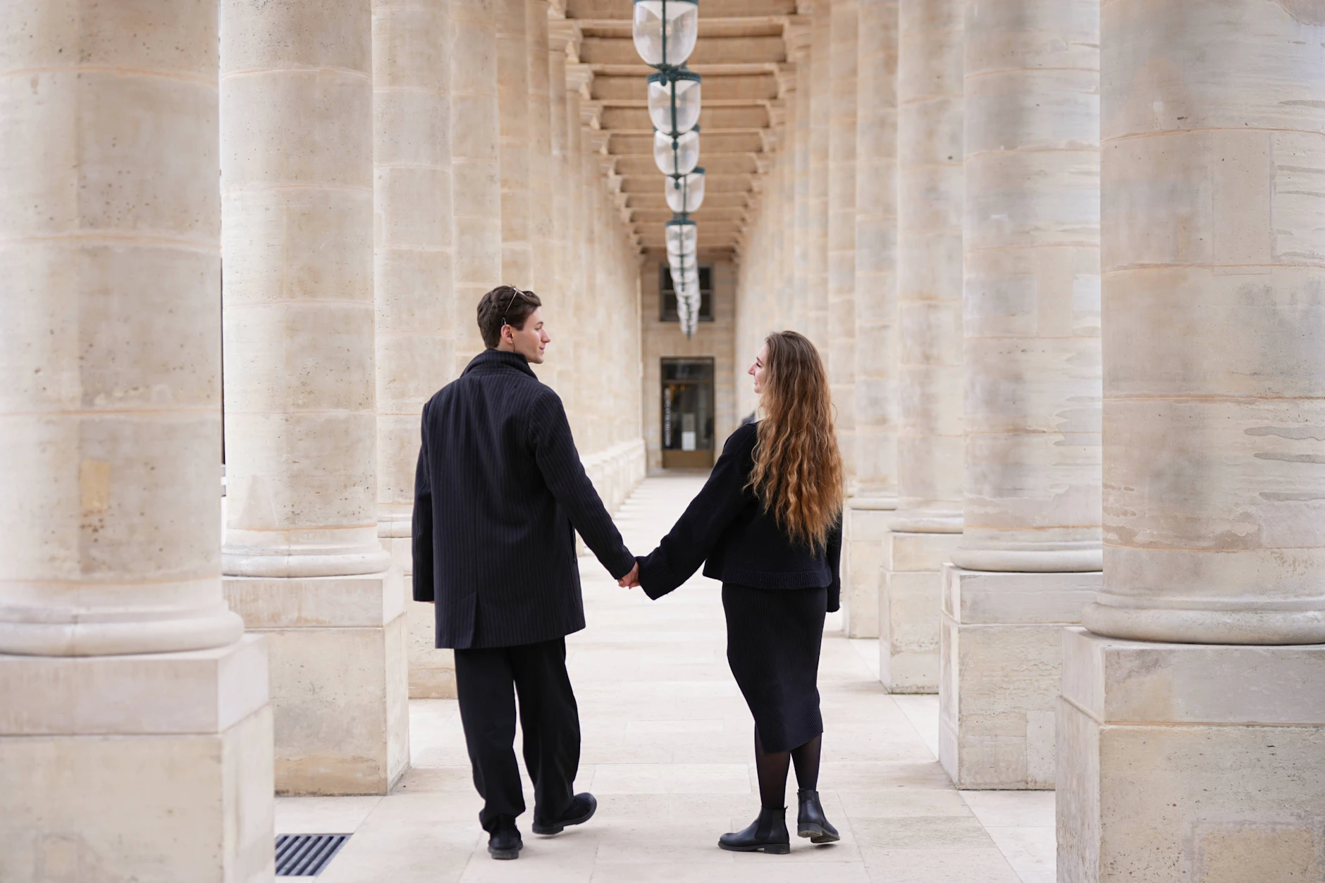 Frauen, die ihren Namen behalten, gelten als wenig beziehungsorientiert.