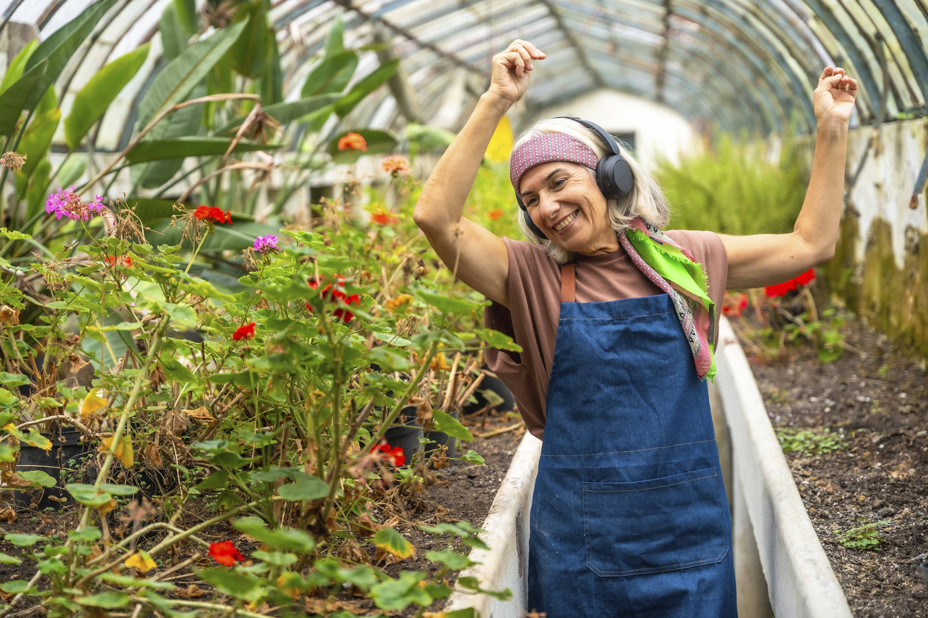 Wer kennt das nicht? Man kann einen Song aus der Jugend auch nach vielen Jahren noch perfekt mitsingen. Woran das liegt, wissen Psychologen.