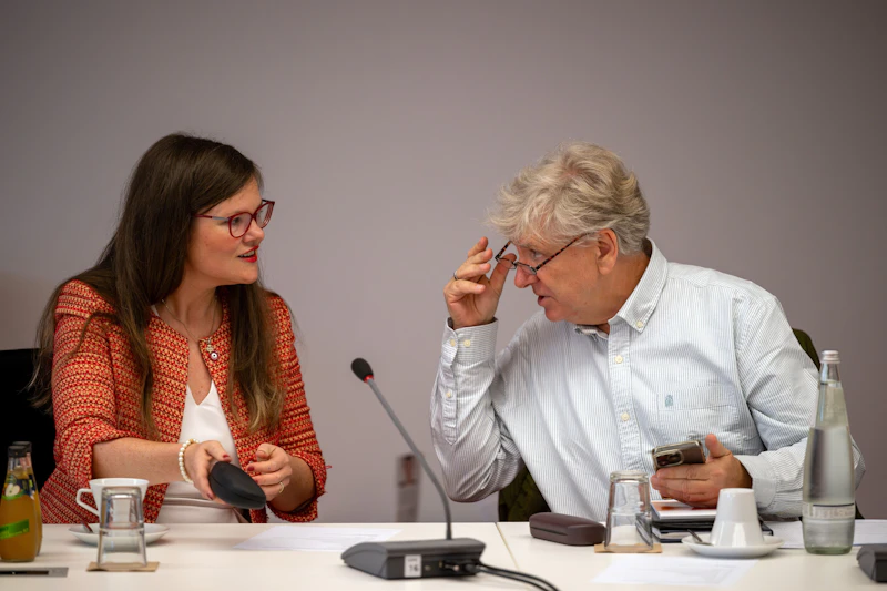 Landtag Brandenburg: Eiländerung des Fraktionsgesetzes trotz Bedenken von Experten