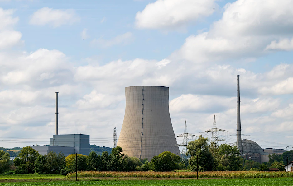 Unionsfraktionschef Jens Spahn fordert eine Debatte über die Reaktivierung der Atomkraftwerke in Deutschland.