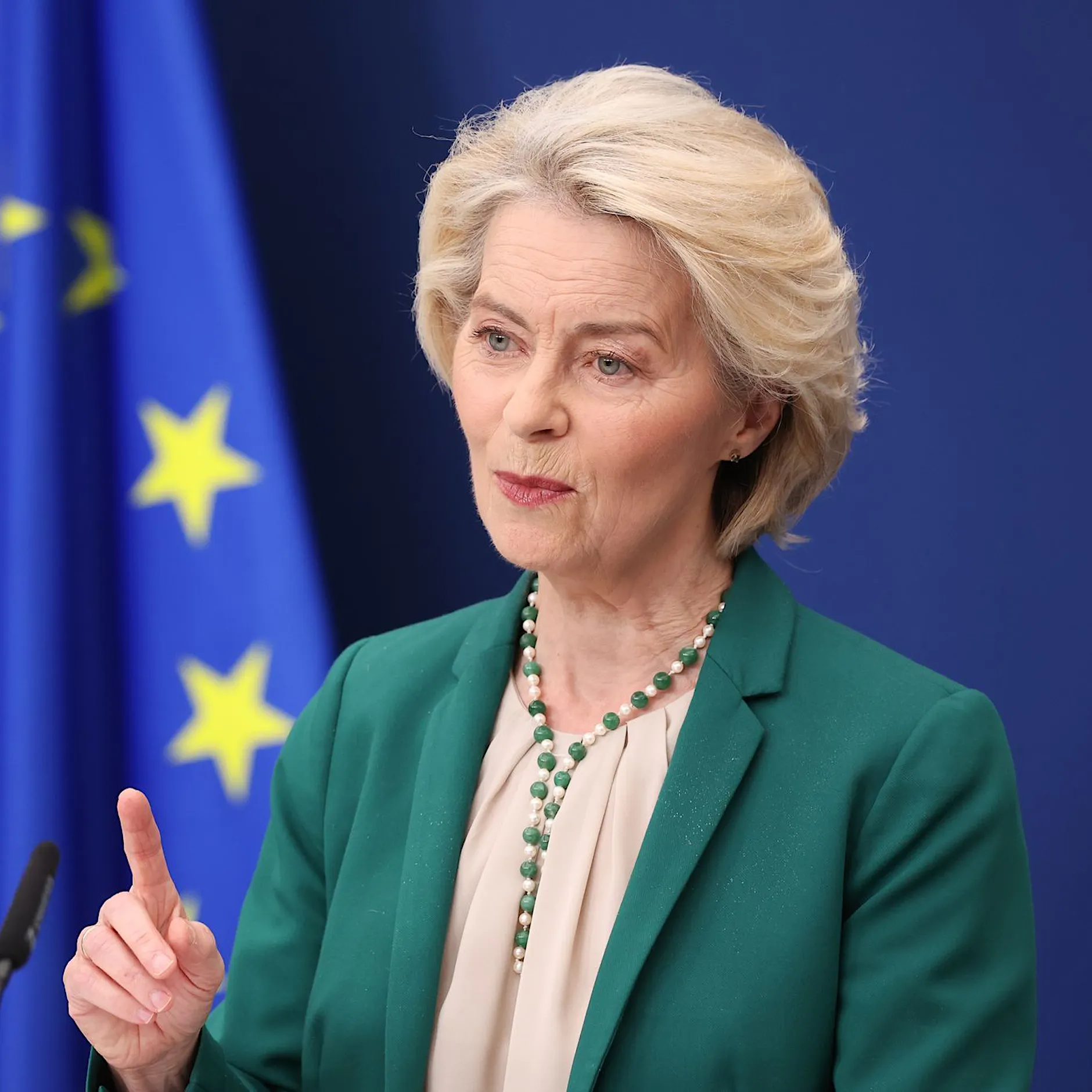 Ende des Privaten: Übernimmt Regierung nun Kontrolle über das Internet?