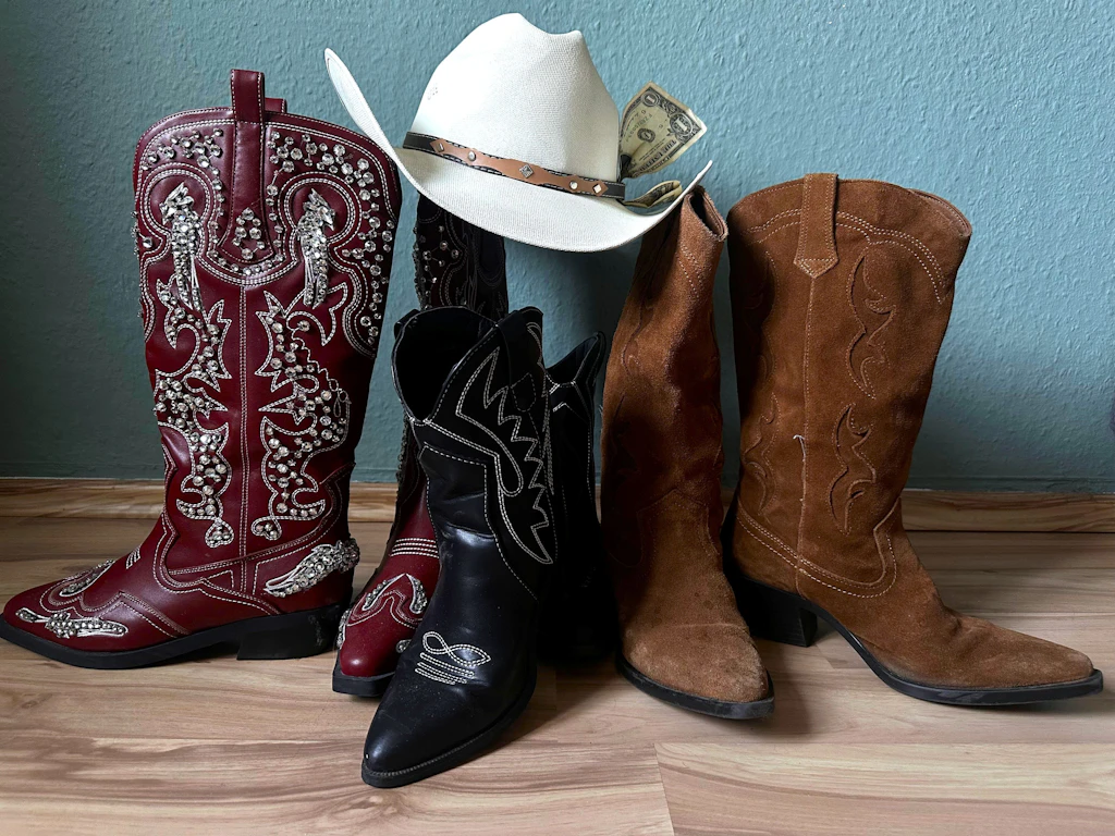 Sind Cowboystiefel out? Warum der Western-Trend mehr als Mode ist