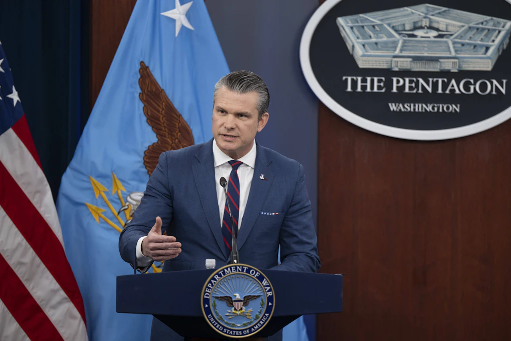 Hegseth attackiert die Presse mit Jesus-Rhetorik – Papst Leo kontert