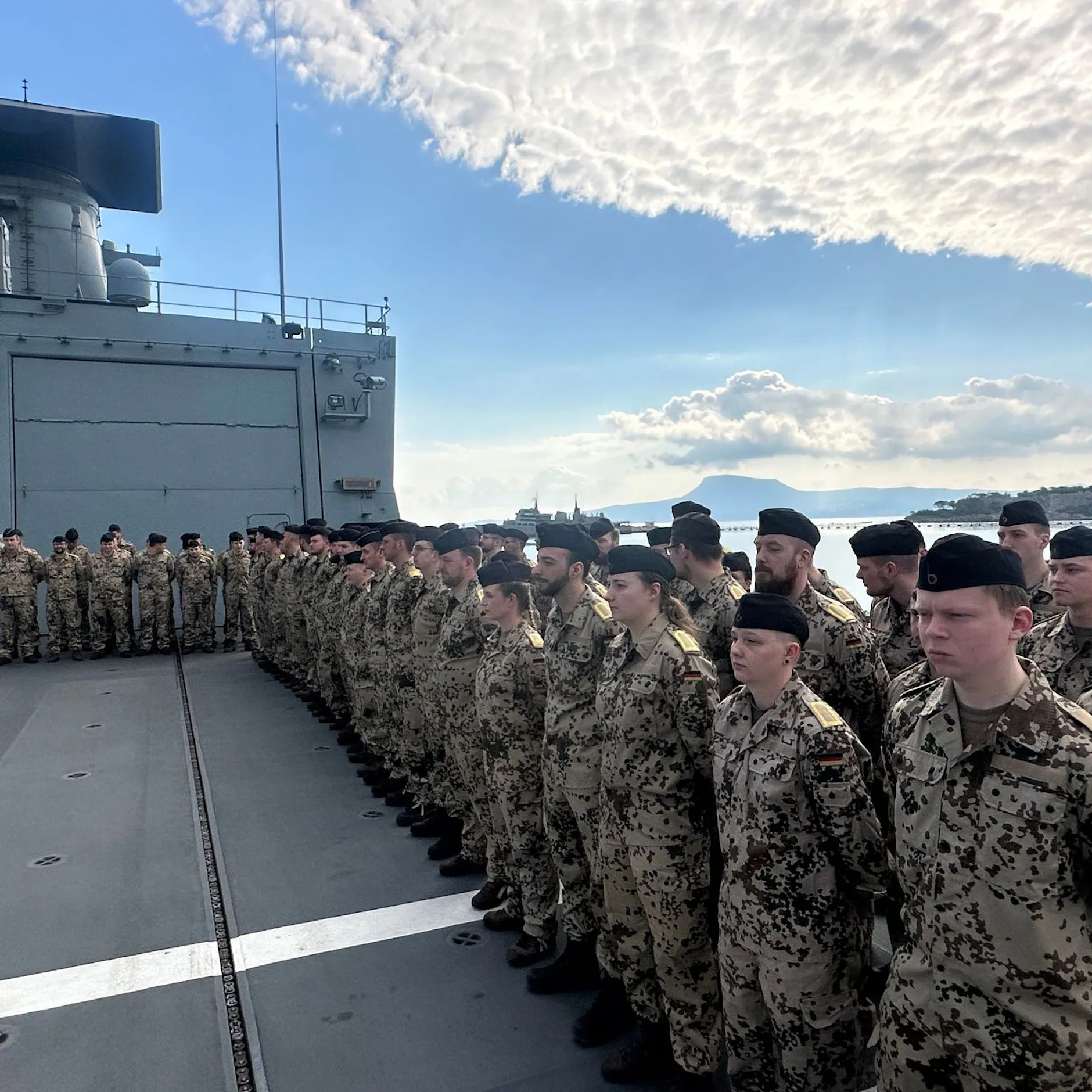 Image - Merz bei Krisengipfel in Paris: Bundeswehreinsatz in der Straße von Hormus beraten