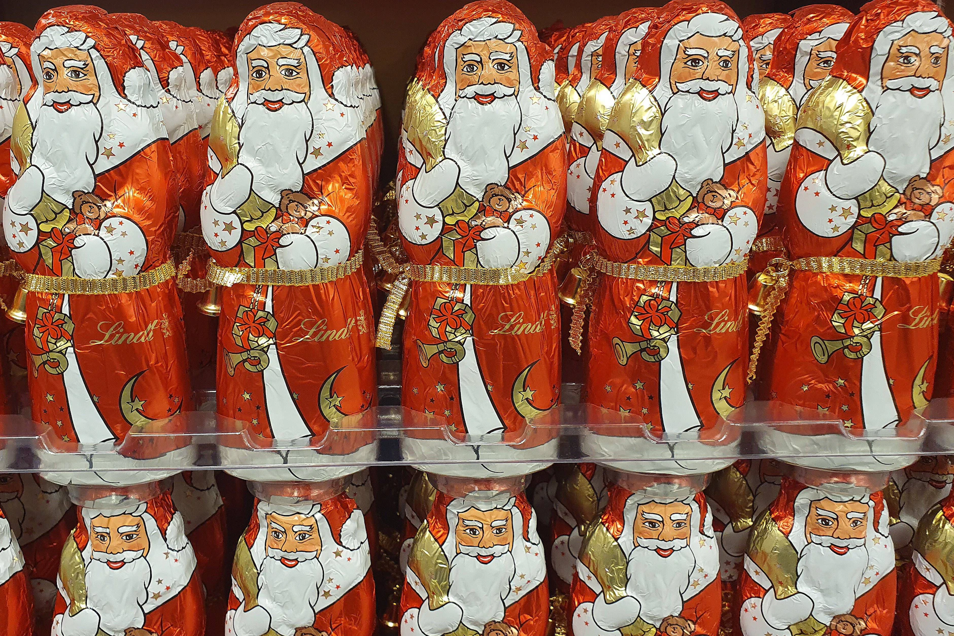 Wird günstiger: Lindt senkt die Preise – auch der klassische Schoko-Weihnachtsmann soll weniger kosten. (Symbolbild)
