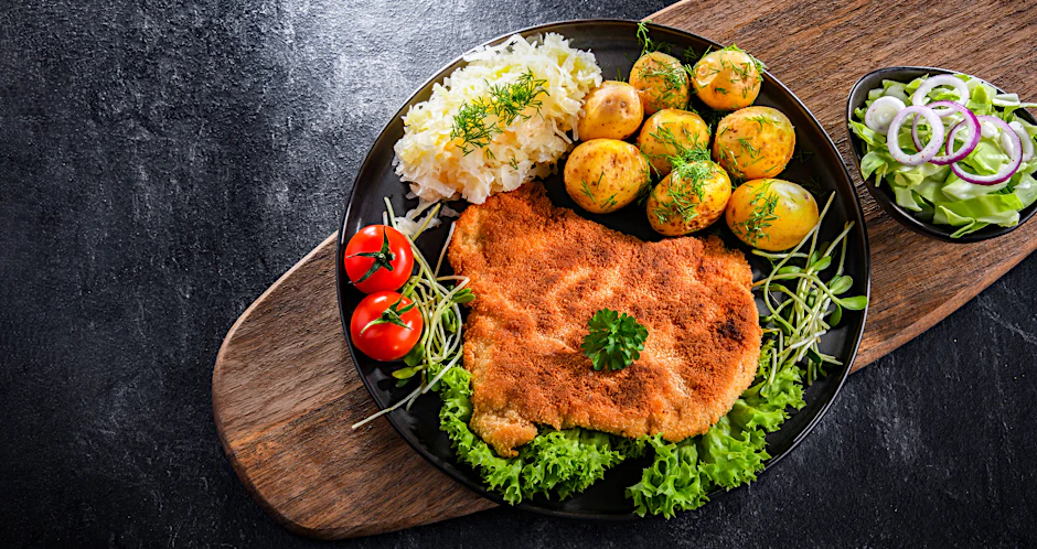 Verbraucher sollten „auch beim Schnitzel im Restaurant wissen, wie das Tier gehalten wurde“, sagt der SPD-Abgeordnete Jens Behrens.