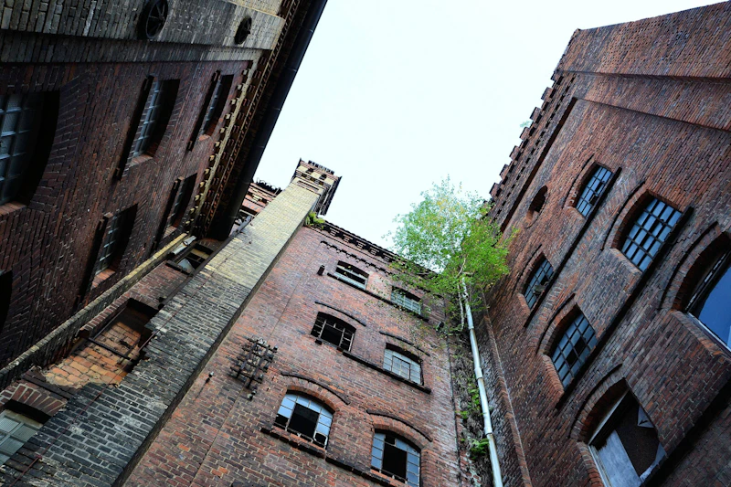 Vom Lost Place zum Luxusquartier: Was vom Diamant-Erbe bleibt