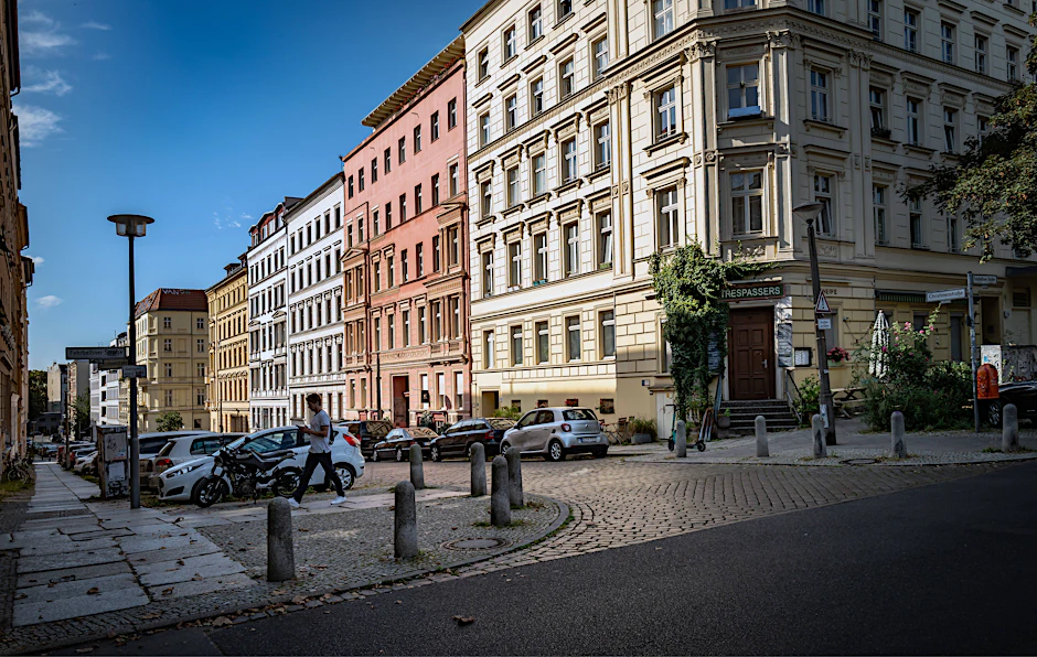 Ein beliebtes Wohnviertel im östlichen Berliner Stadtzentrum: Rund um den Teutoburger Platz leben viele Familien mit Kindern.