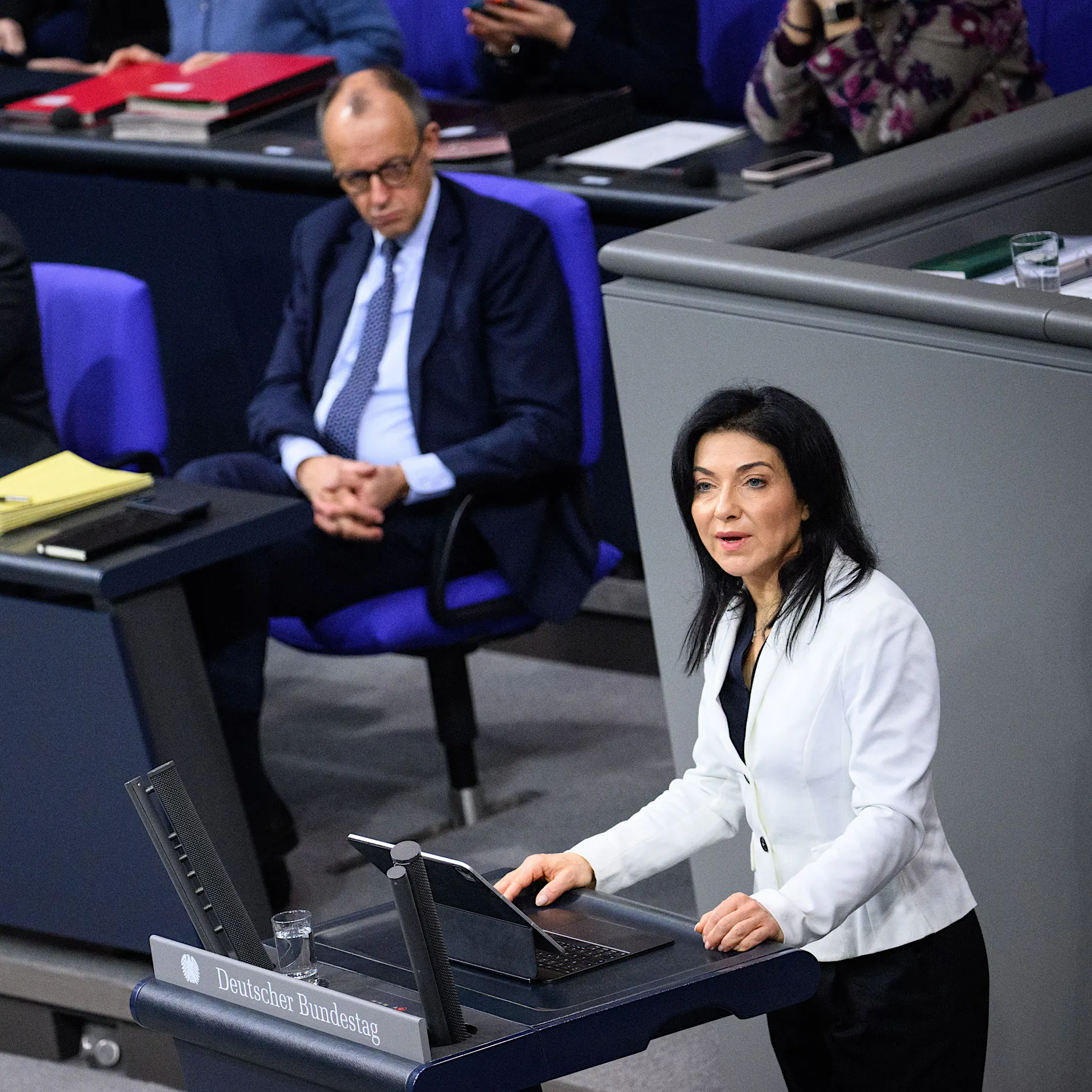 Drohender Kerosinmangel wegen Iran-Krieg: Klingbeil fordert Reiche zur Vorbereitung auf