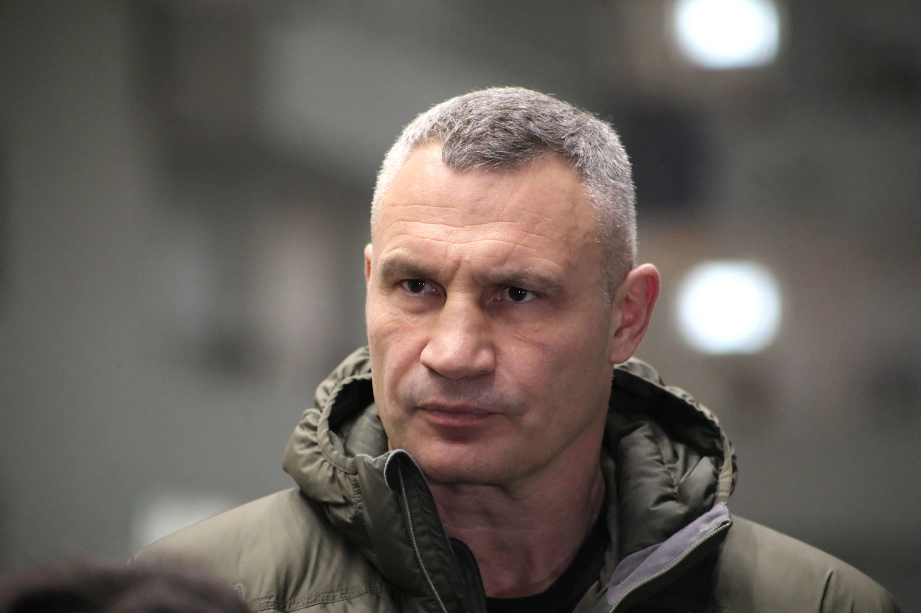 Der Bürgermeister Kiews, Vitali Klitschko, informiert über den Vorfall am Samstag.