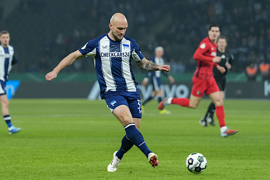 Toni Leistner denkt auch mit 35 Jahren noch nicht ans Aufhören. Er will noch ein Jahr bei Hertha BSC spielen.