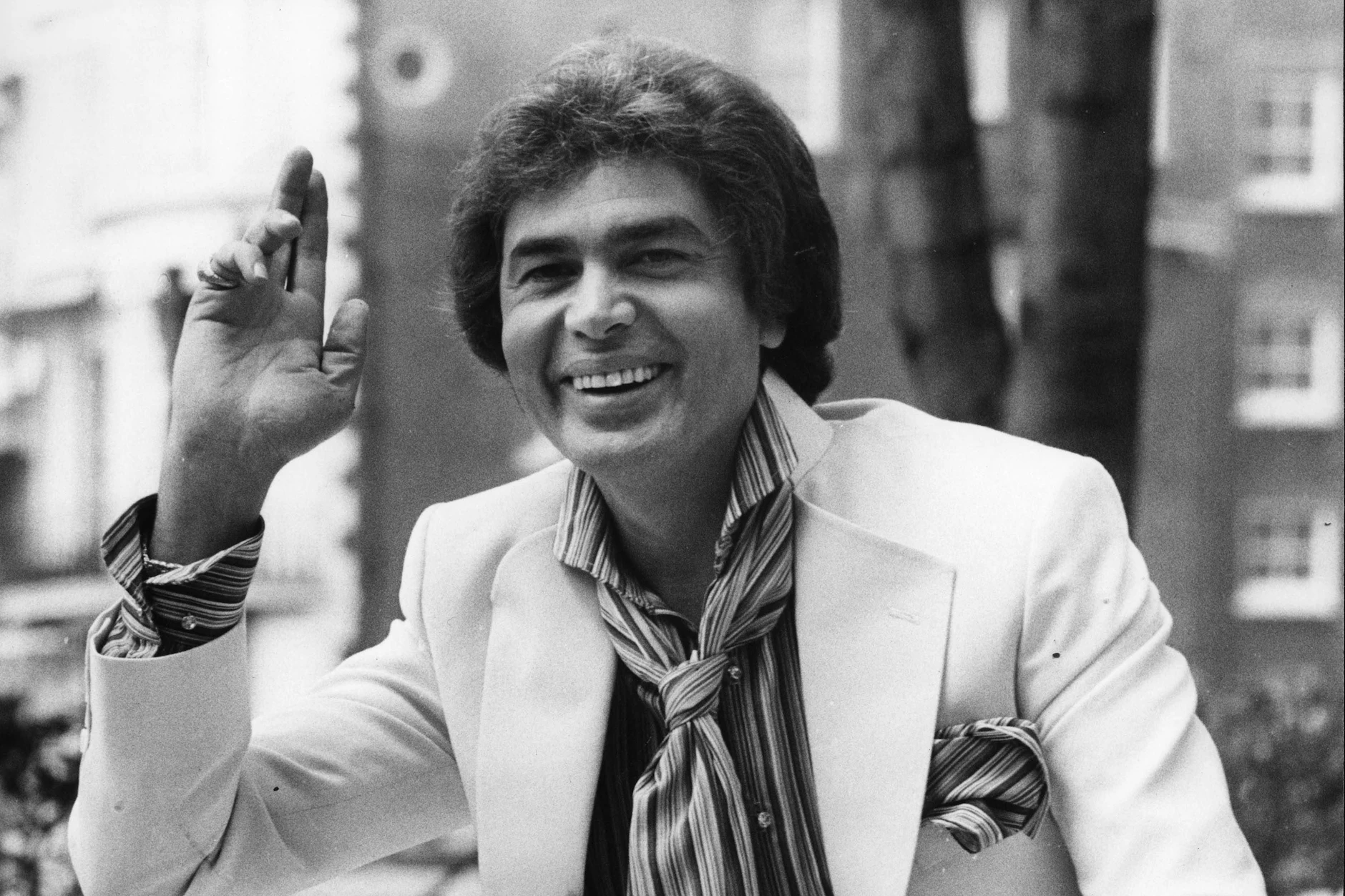 Sänger Engelbert Humperdinck wird im Mai 90 Jahre alt - und geht doch noch einmal auf Tour.