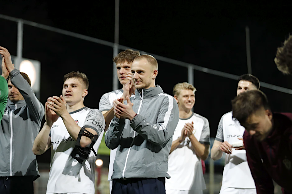 Gute Stimmung bei den Dynamos Leander Fritzsche, John Liebelt, Moritz Polte und Willi Reincke.