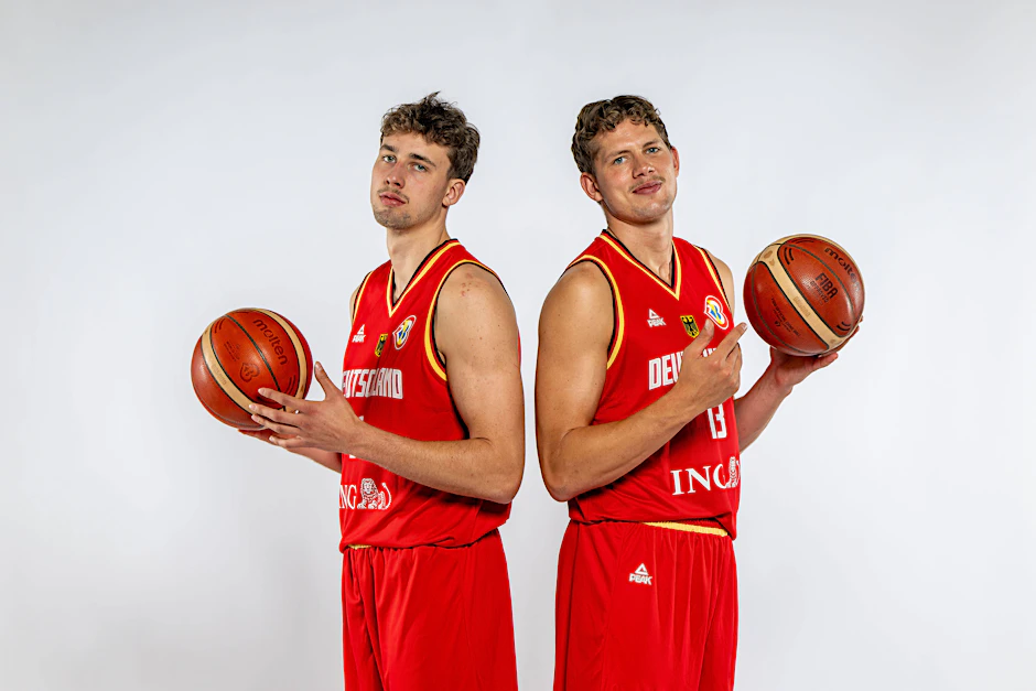Die Basketball-Giganten aus Prenzlauer Berg: Franz (l.) und Moritz Wagner