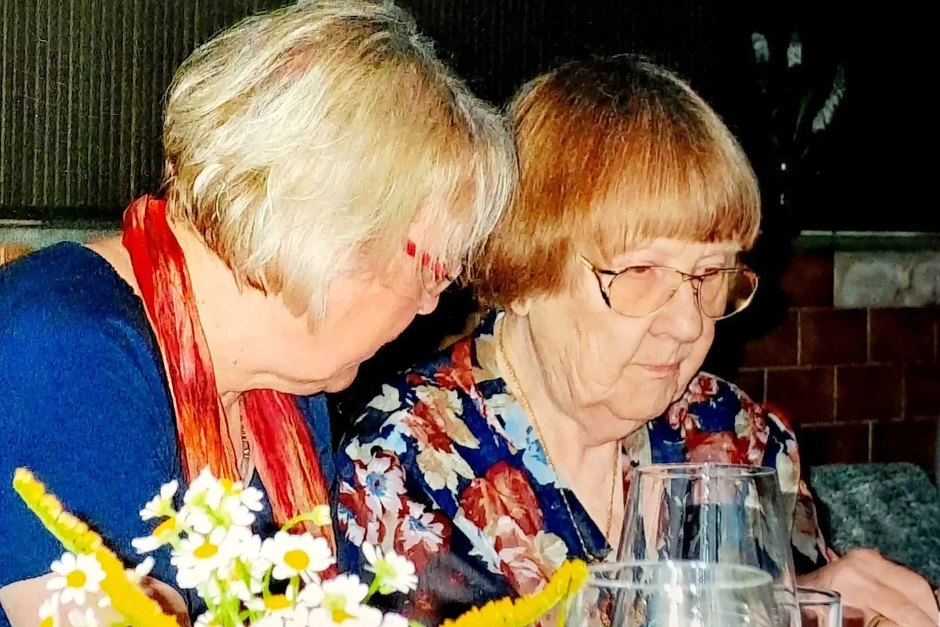 Gisela Herzog (r.) im Jahr 2017