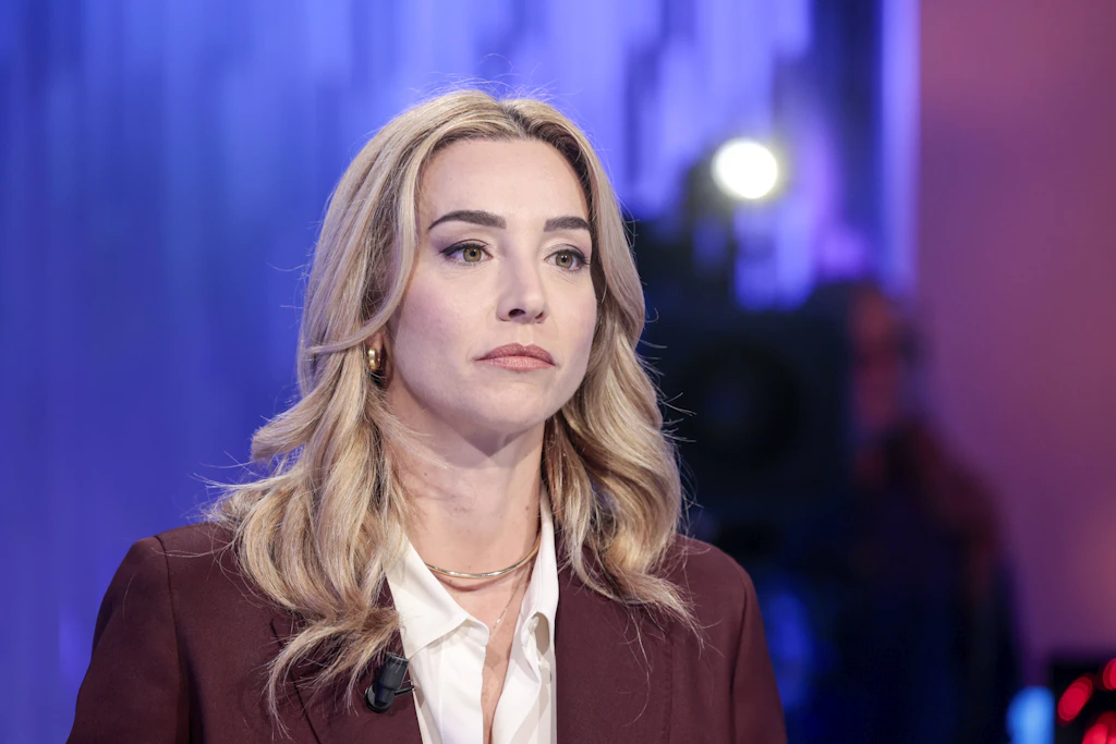 Wie eine ehemalige Hammerwerferin Giorgia Meloni politisch herausfordert