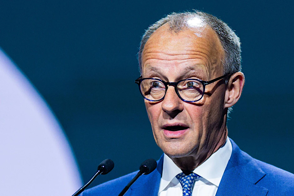 Der unbeliebteste Regierungschef der Welt kommt aus Deutschland