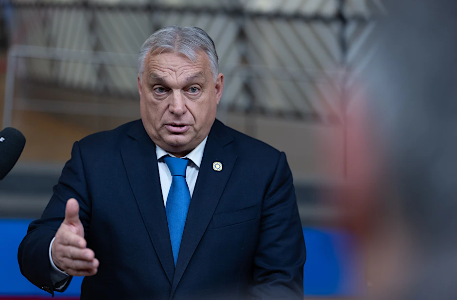 Ungarns scheidender Ministerpräsident Viktor Orbán ist bereit, sein Veto gegen den EU-Kredit aufzuheben, wenn die Öllieferungen wieder aufgenommen werden.