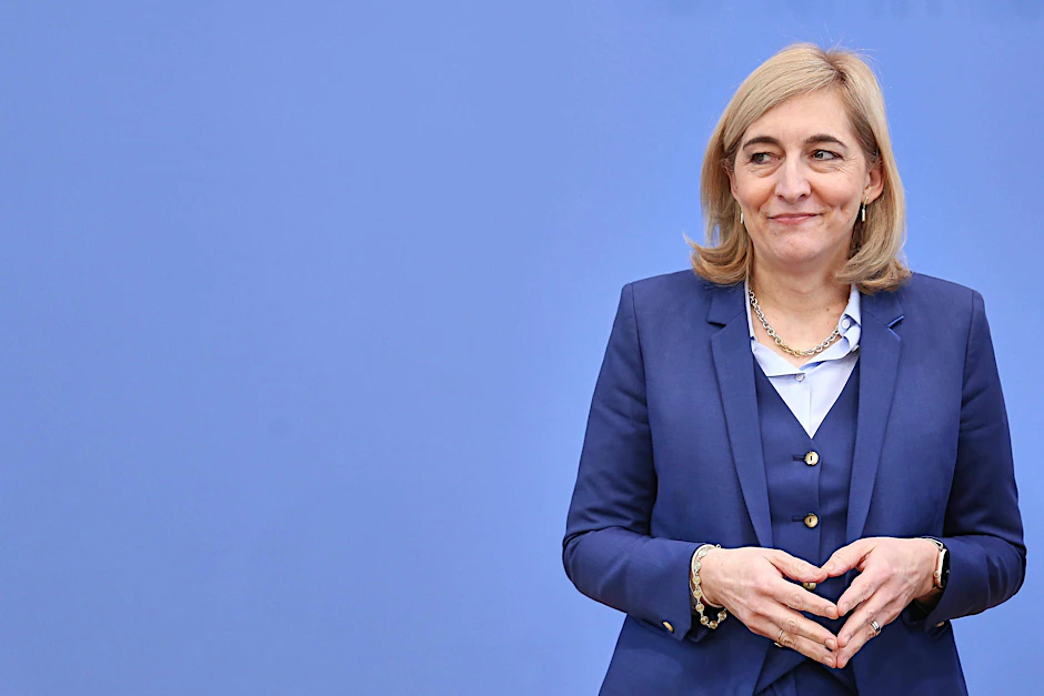 Gesundheitsministerin Nina Warken (CDU): Investieren geht immer.