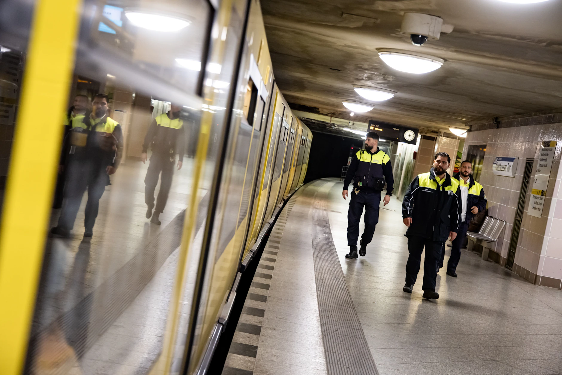 Die BVG setzt immer mehr Sicherheitsmitarbeiter ein.