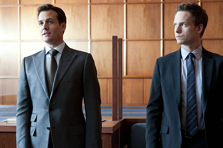Bei der Serie „Suits“ ist der Name Programm: Figur Harvey Specter (l.) &nbsp;ist das wandelnde Regelwerk für Anzüge, die perfekt sitzen.