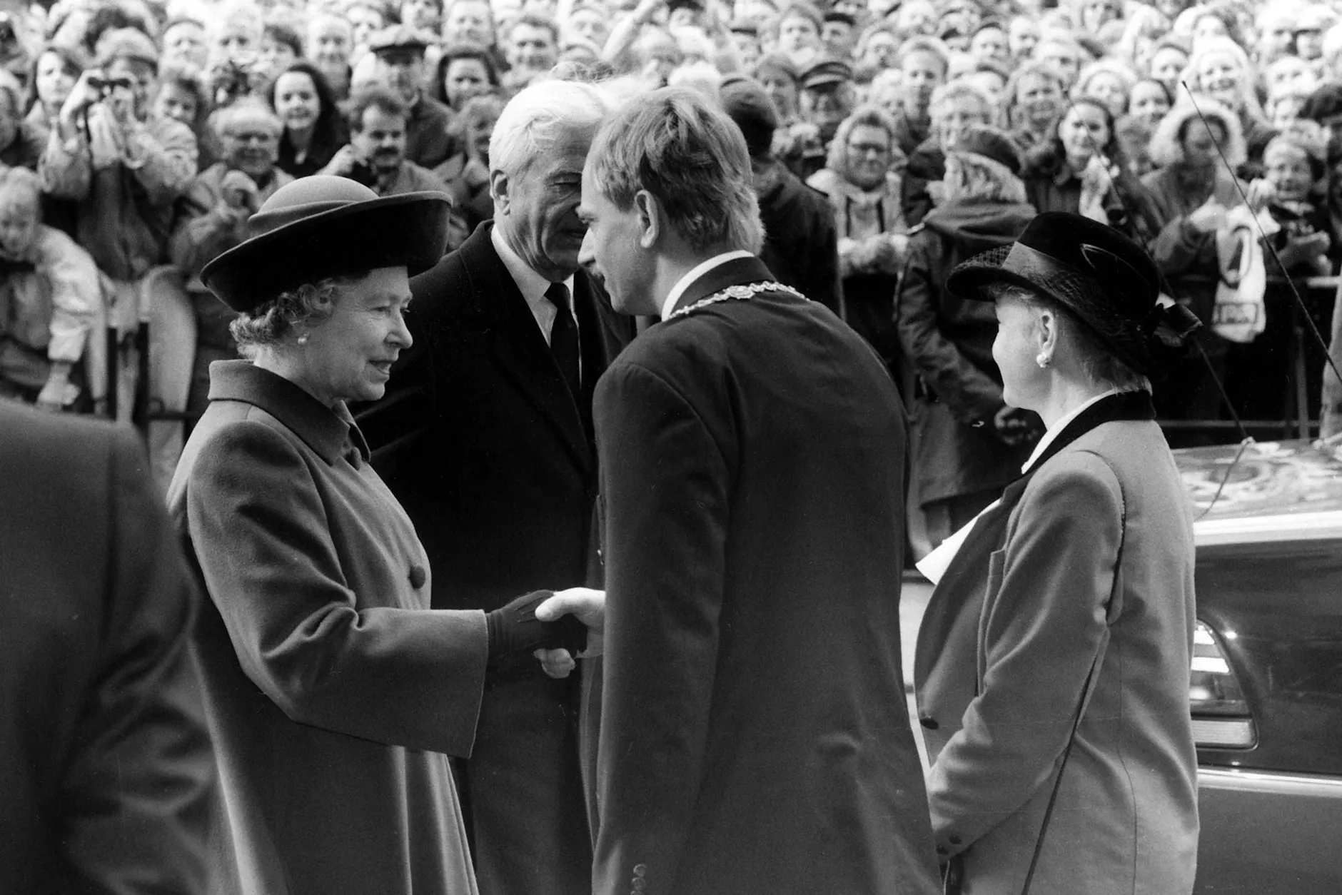 Besonders Dresden und die Frauenkirche stehen bis heute als Symbol der Versöhnung zwischen Großbritannien und Ostdeutschland.