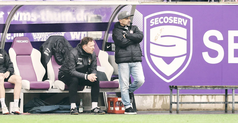 Abstiegsdrama bei Aue: Fehler, Trainerwechsel und etwas Depression