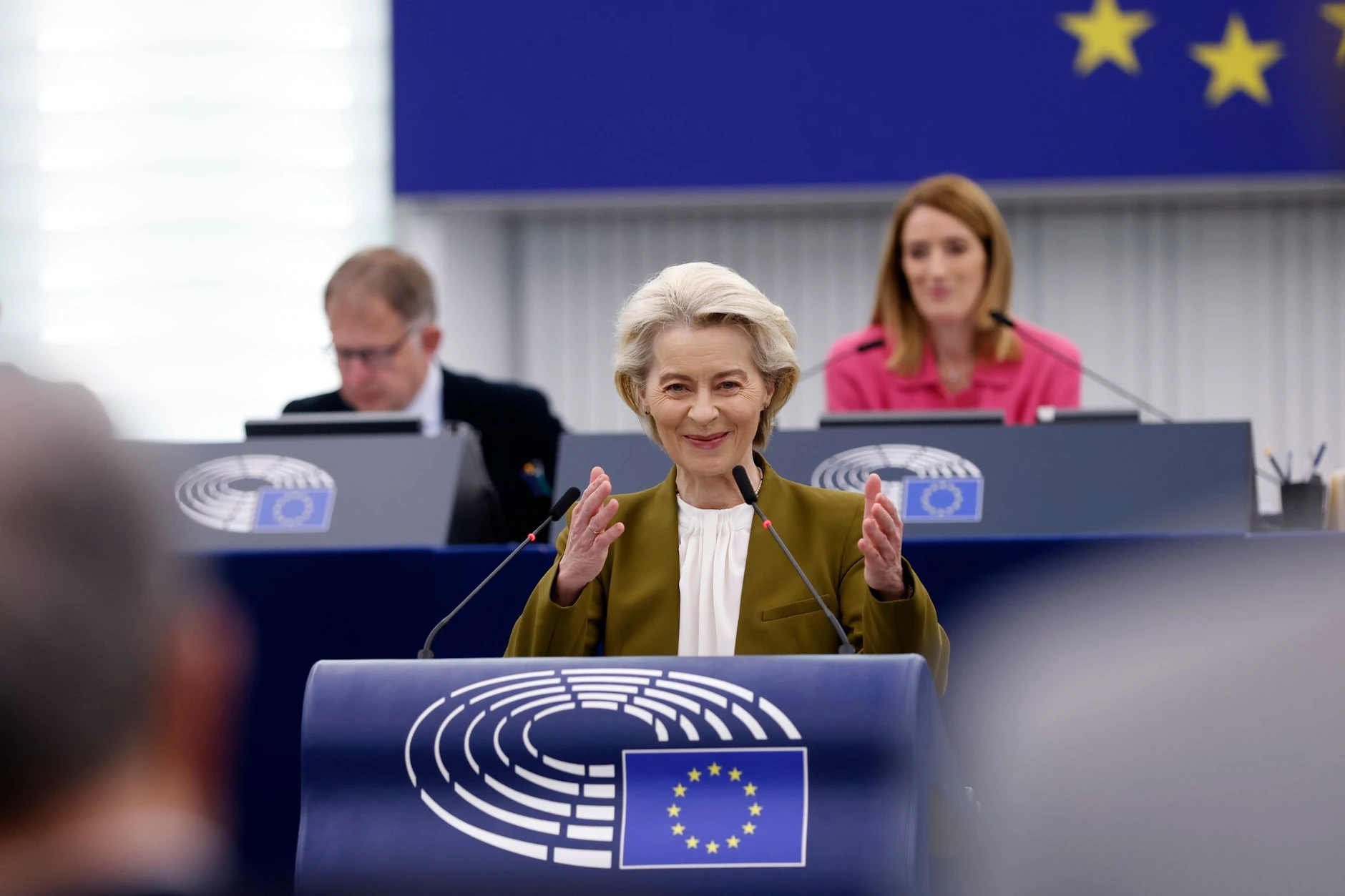Die neue EU-Kampagne unterstreicht die Demokratie – Kommissionspräsidentin von der Leyen steht dabei in der Kritik.