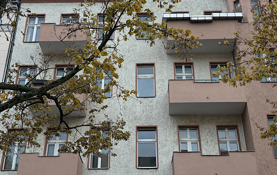 In dem Haus in der Neuköllner Sonnenallee nahmen SEK-Beamte den terrorverdächtigen Syrer fest.