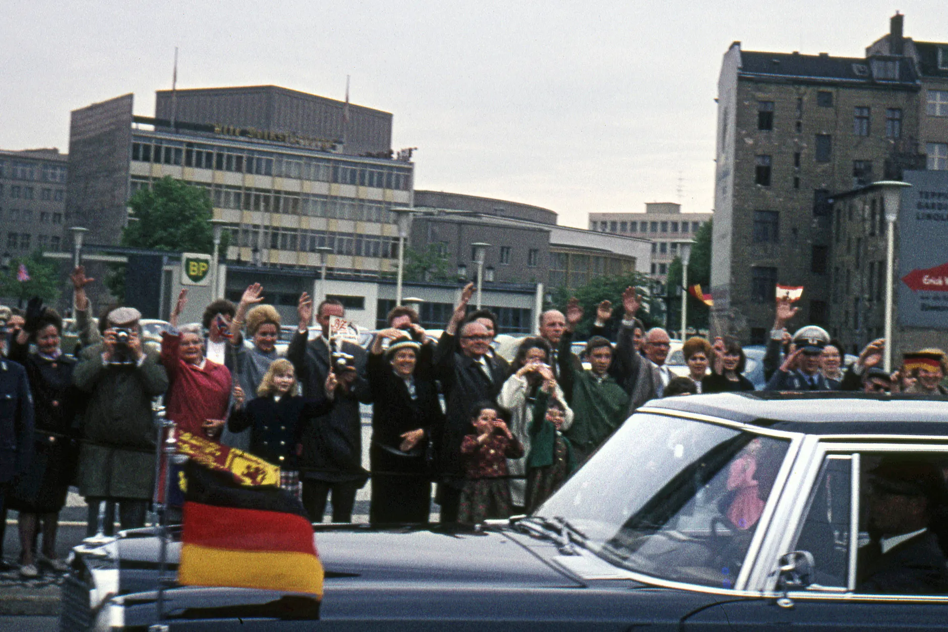 1965 besuchte Queen Elisabeth II. Deutschland erstmals - aber nur die Bundesrepublik.