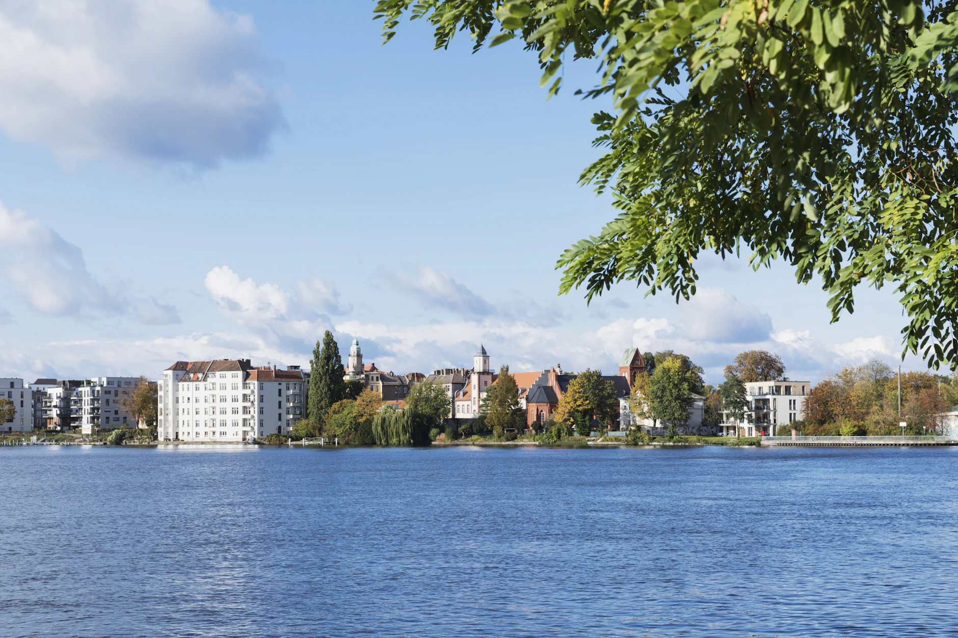 Wohnen in Treptow-Köpenick: Besonders in den Quartieren, die am Wasser liegen, steigen die Mieten.