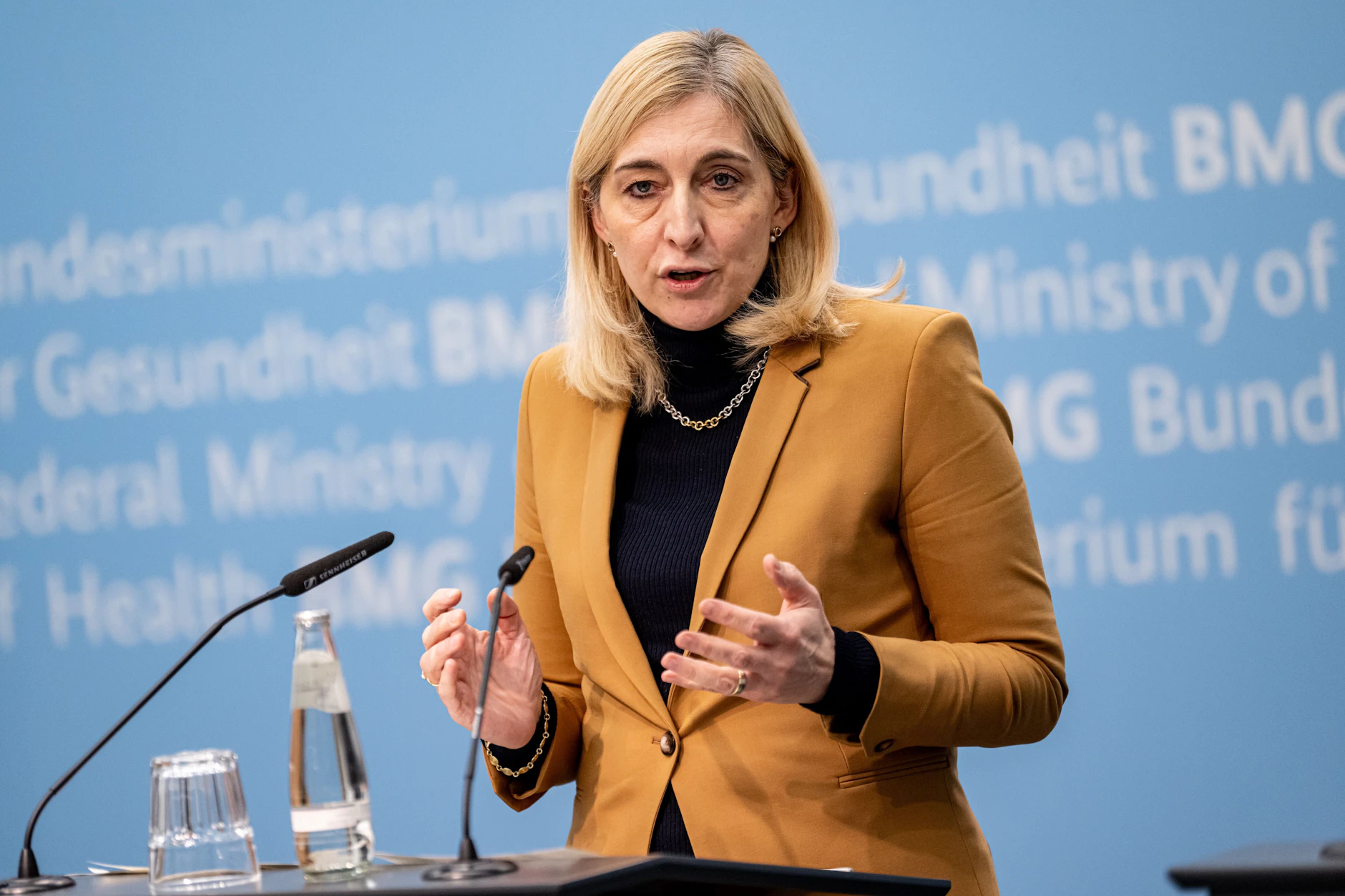 Nina Warken (CDU) wird von ihren Parteikollegen kritisiert.