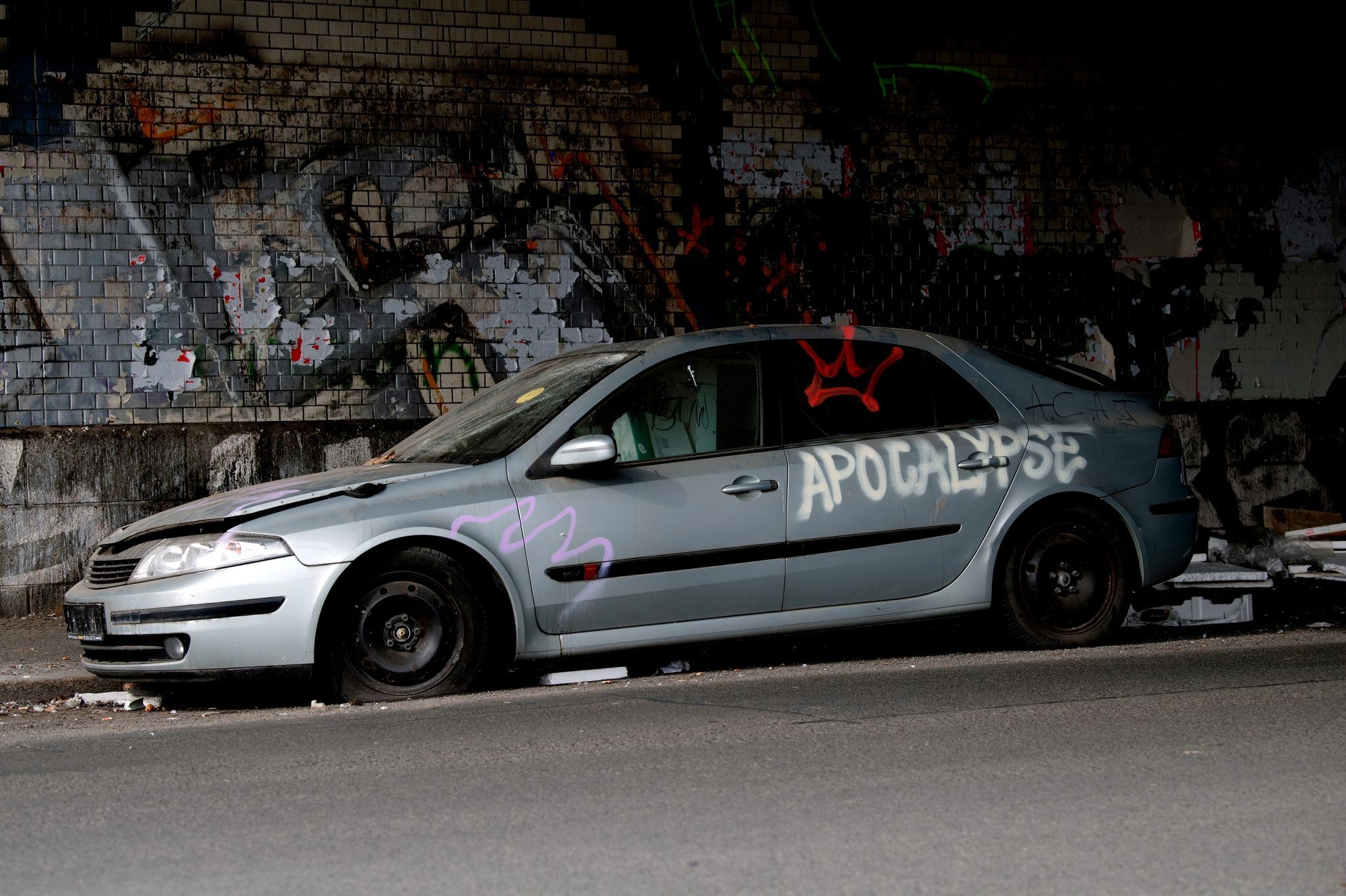 Berlin verzeichnet steigende Zahlen an Schrottautos, 33.000 Wracks in 2025