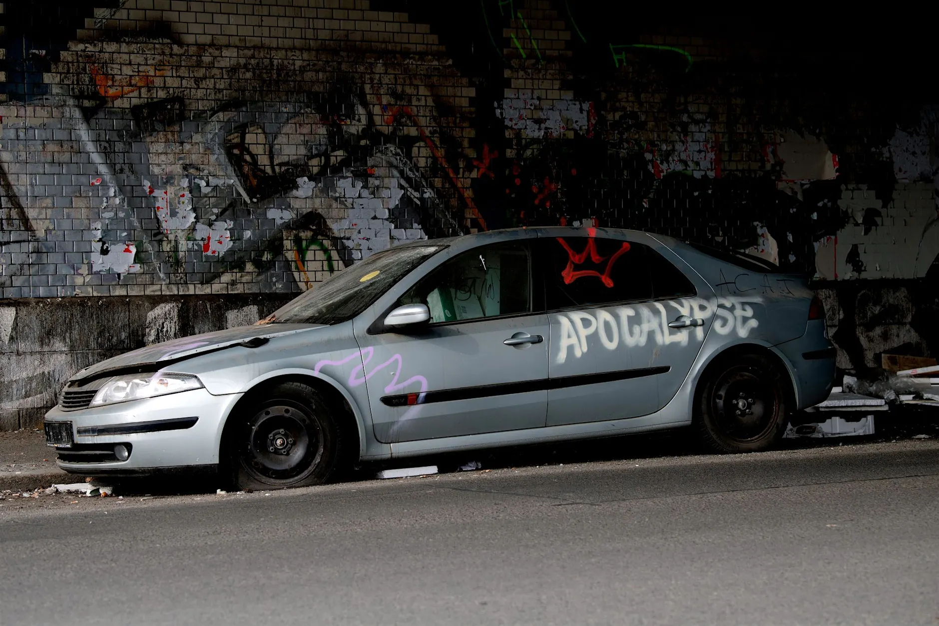 Berlin verzeichnet steigende Zahlen an Schrottautos, 33.000 Wracks in 2025