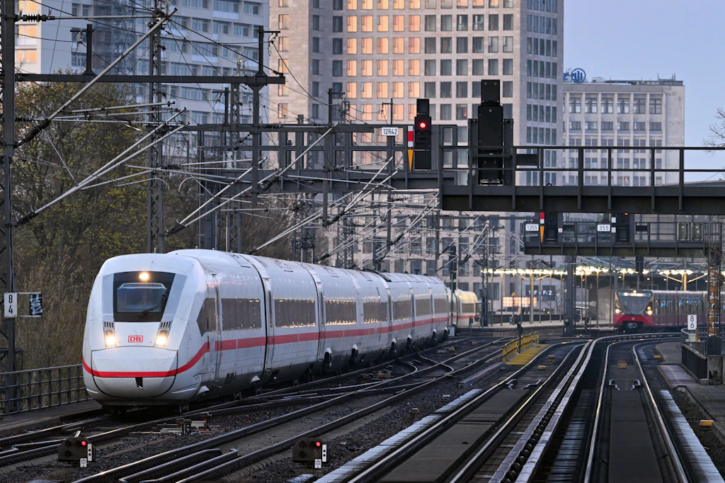 Die Stadtbahn-Sperrung hat auch Auswirkungen auf den Fernverkehr.