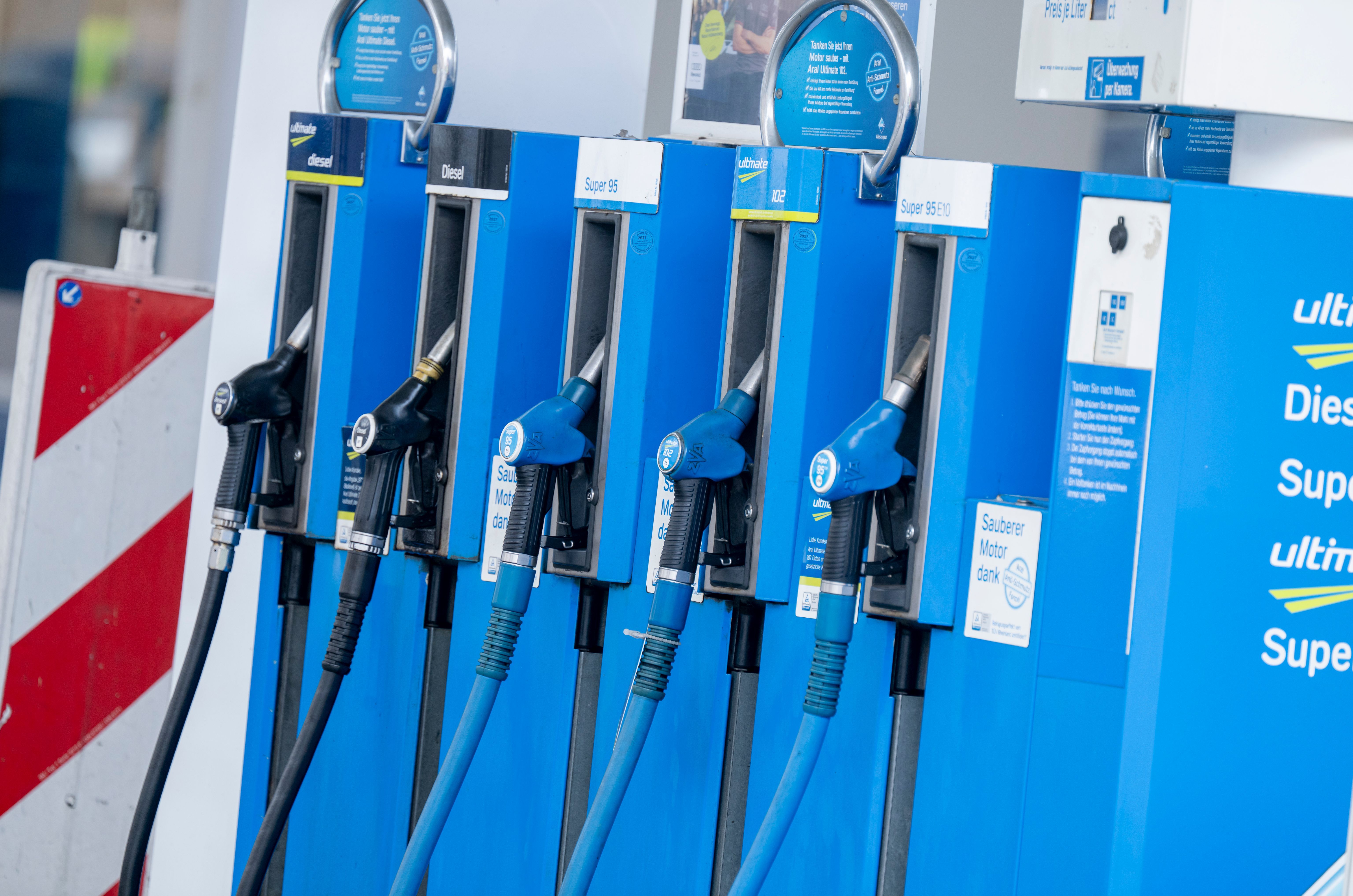 Image - Sprit wird schlagartig teurer: Rekordsprung an den Zapfsäulen