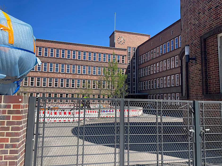 Die Grundschule am Weißen See in Berlin-Pankow wird seit acht Jahren saniert.