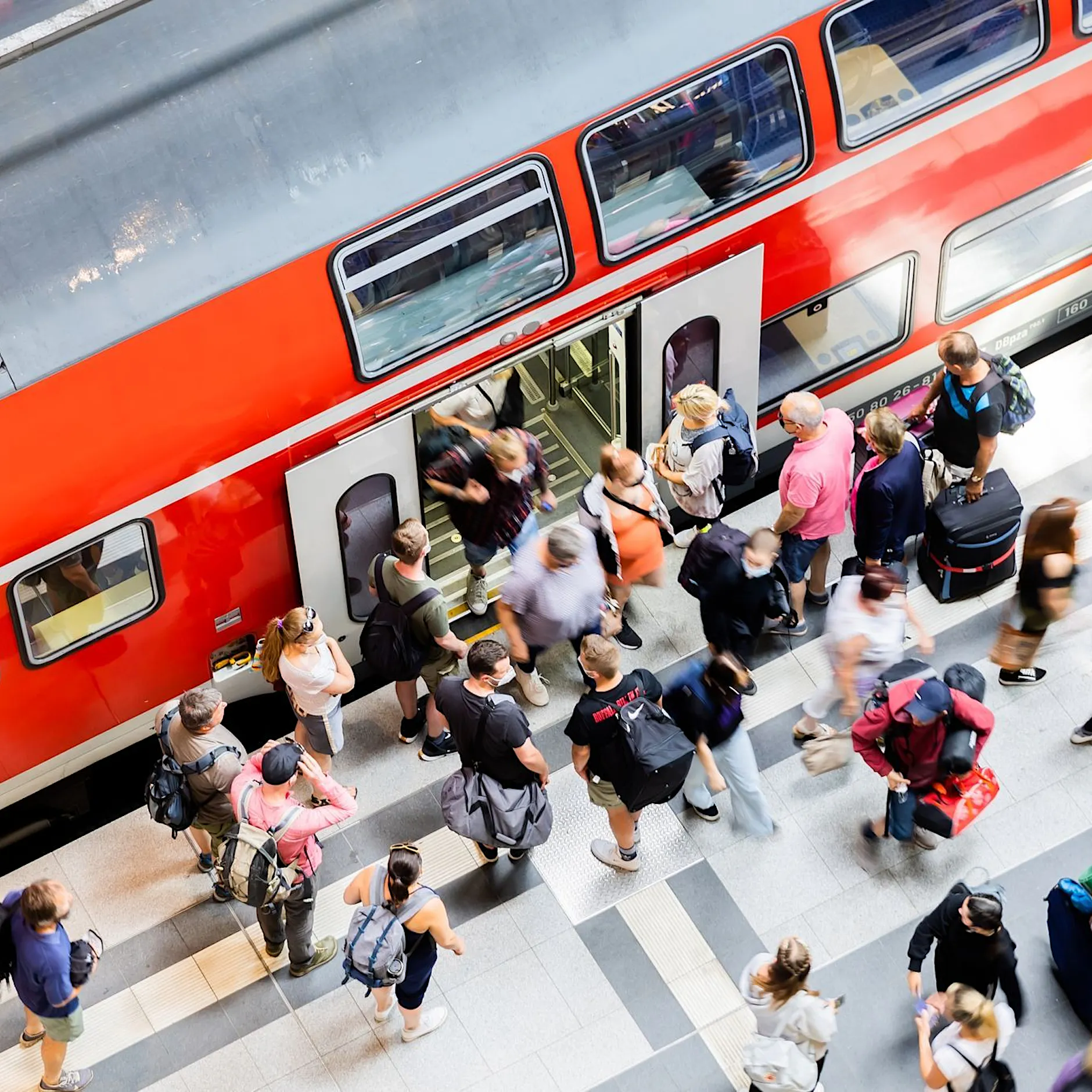 „Schwedt bleibt auf der Strecke“: Wie eine ostdeutsche Region für ihre Bahnverbindung nach Berlin kämpft