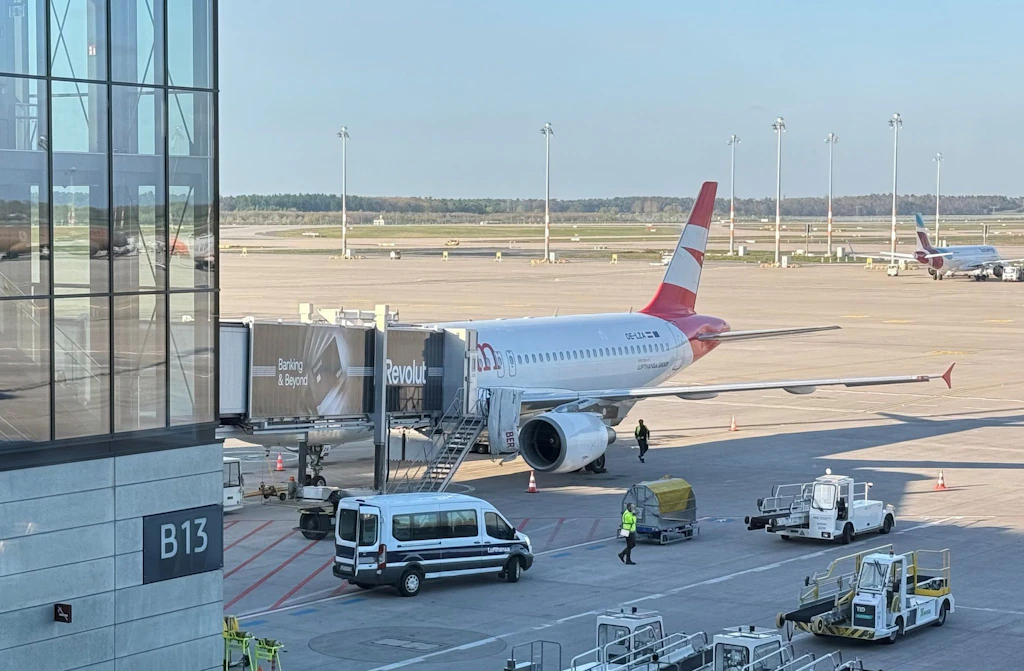 Flüchtling randaliert im Flugzeug: Abschiebung abgebrochen