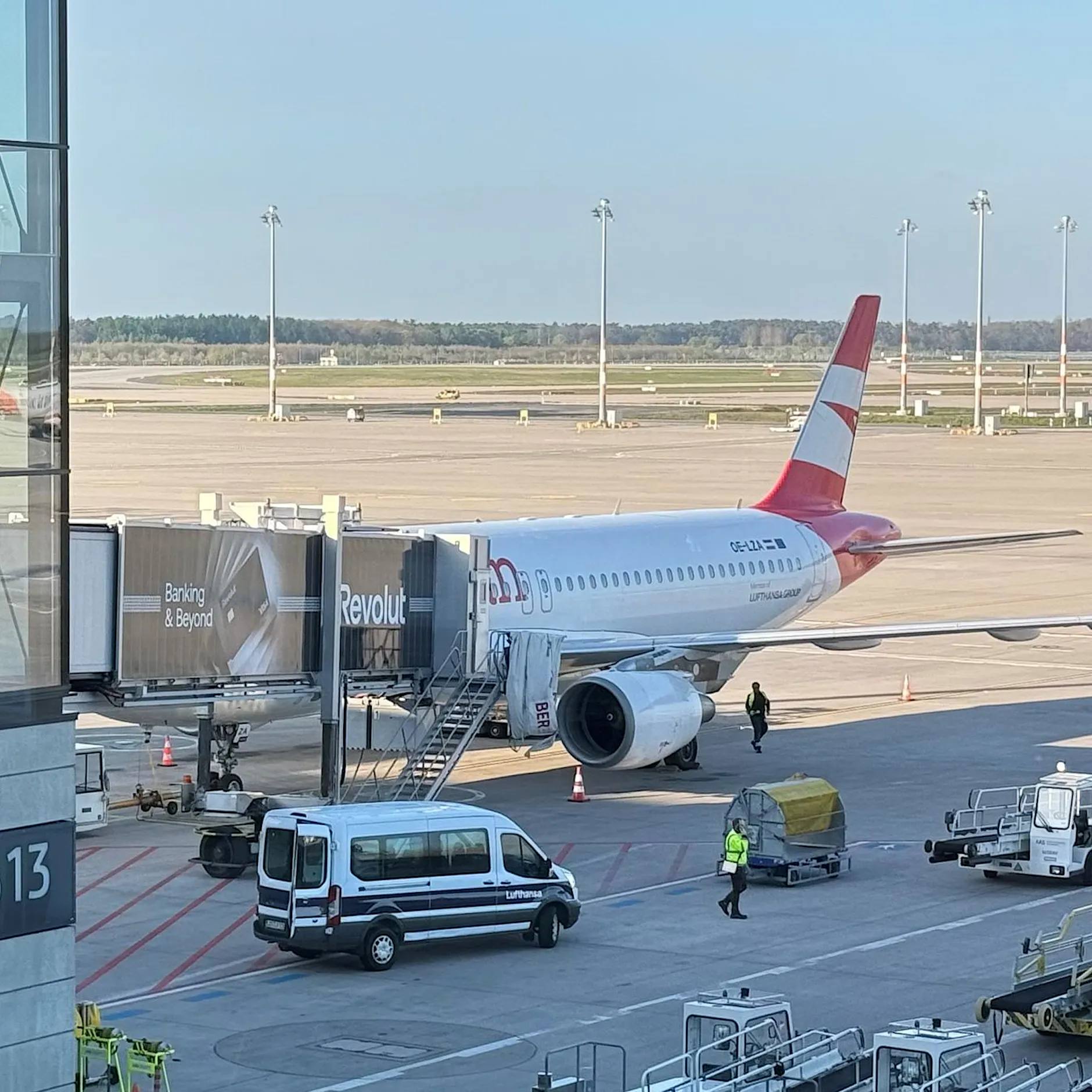 Flüchtling randaliert im Flugzeug: Abschiebung abgebrochen