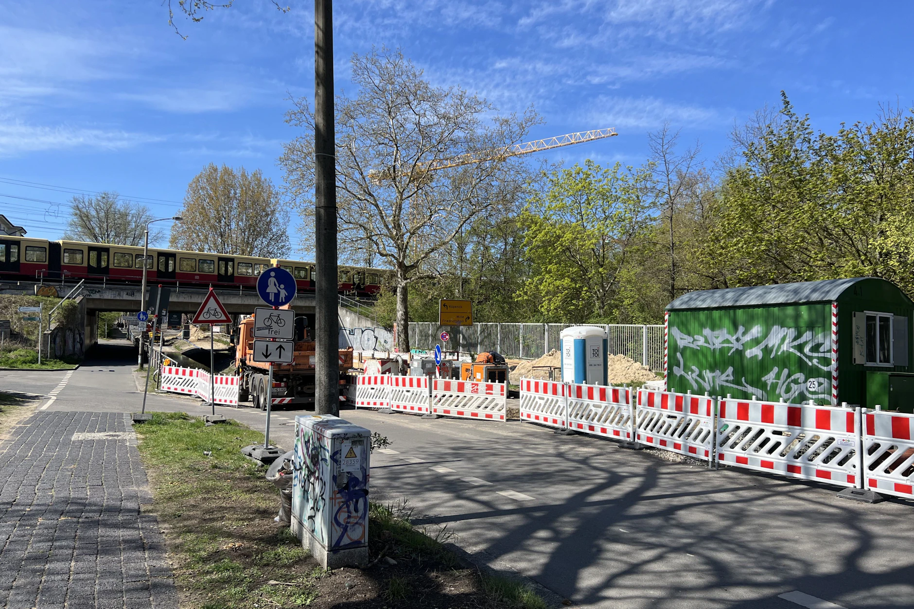 Auf Höhe Schlichtallee 15 platzte im März das Wasserrohr - mit Folgen für den motorisierten Verkehr.