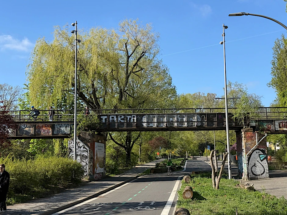 Blick auf die Görlitzer Brücken, die die Deutsche Bahn schließen will.