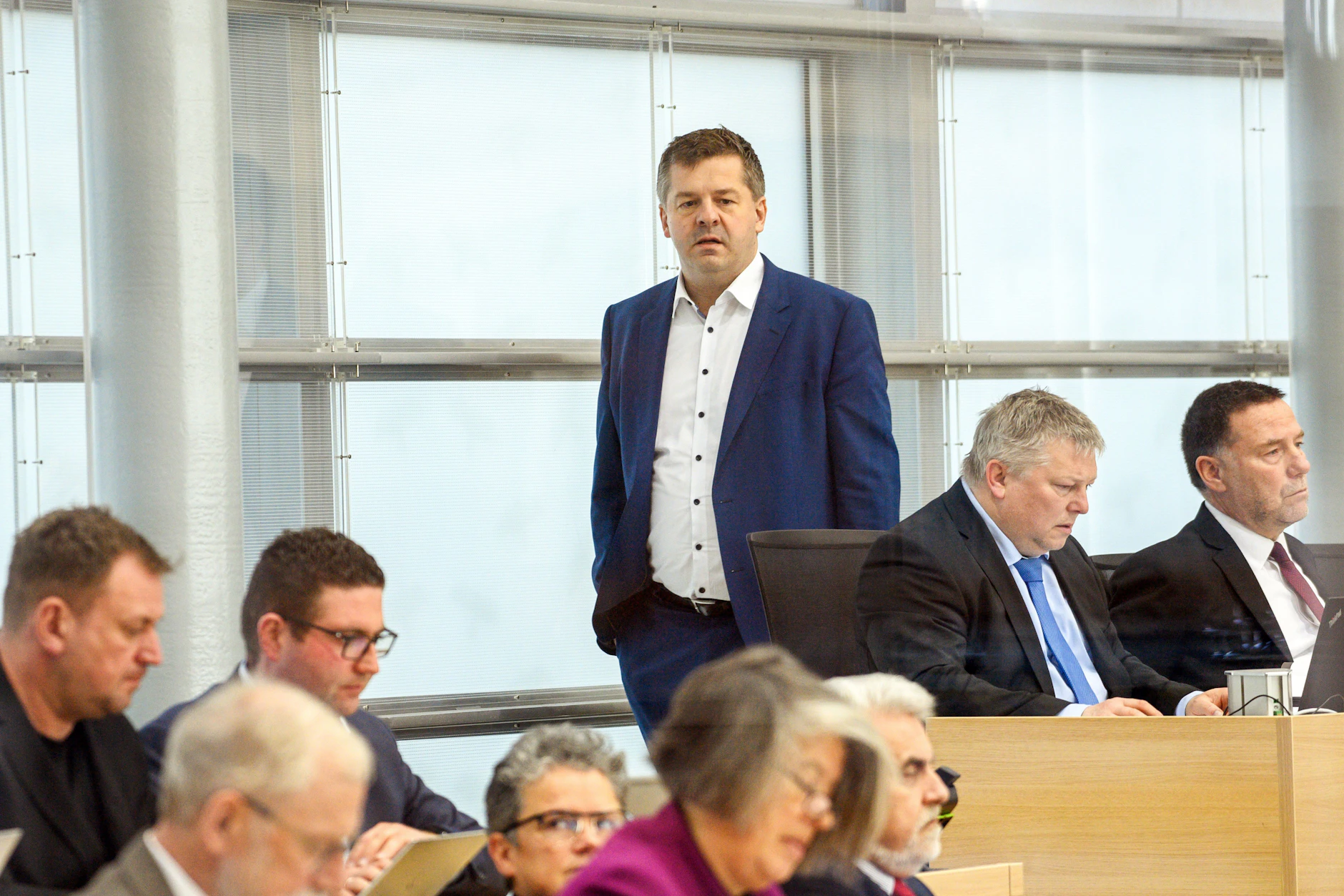 Ministerpräsident Sven Schulze (CDU) im Landtag von Sachsen-Anhalt. Dort wurde über ein Gesetz zur Parlamentsreform debattiert.