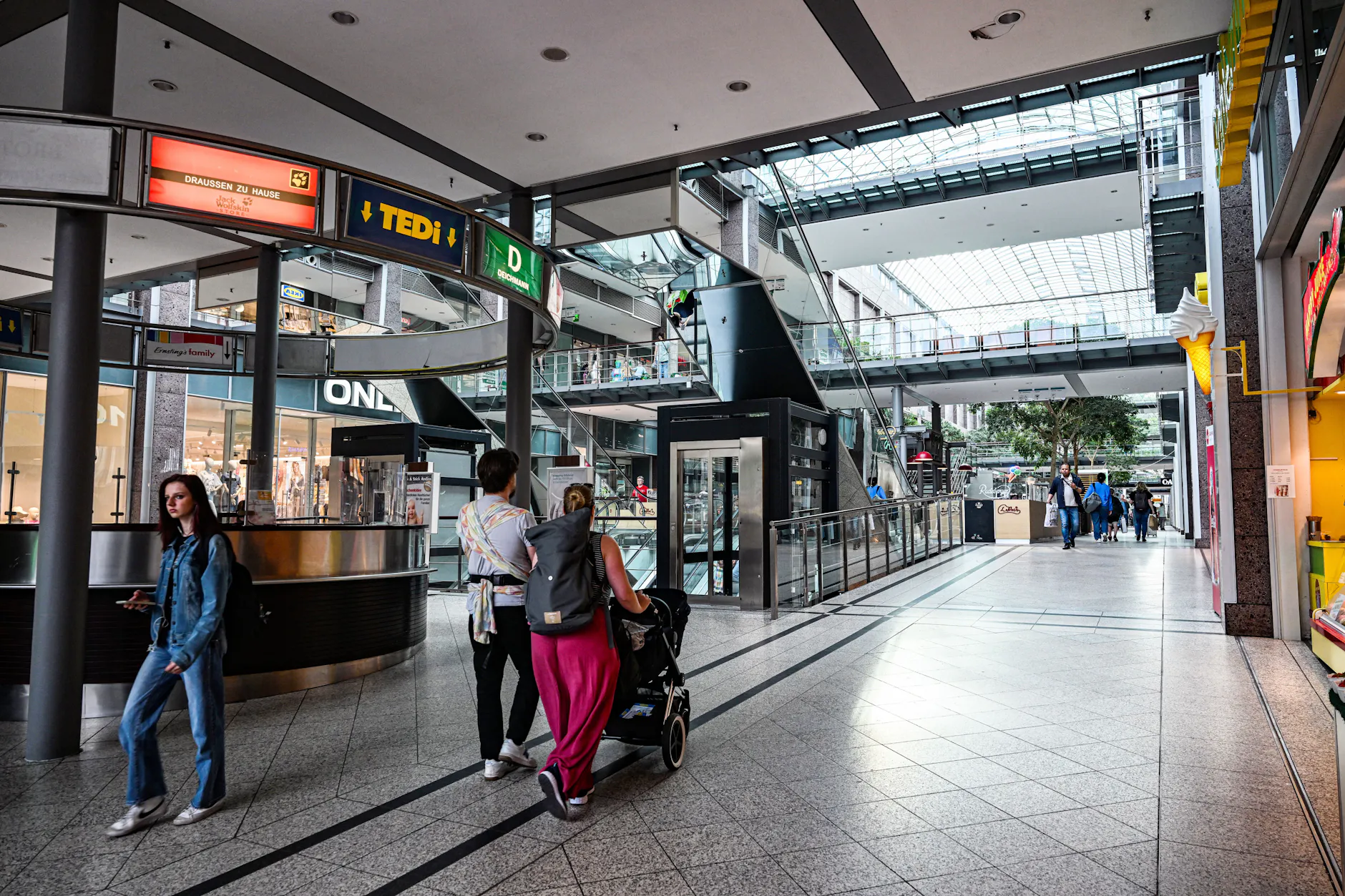 Blick in das Erdgeschoss vom Forum Köpenick