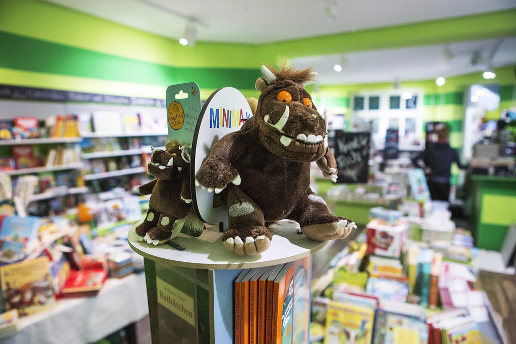 Viel Platz für Kinderbücher, Belletristik und Papeterie: die Buchbox in der Lettestraße vor dem Umbau